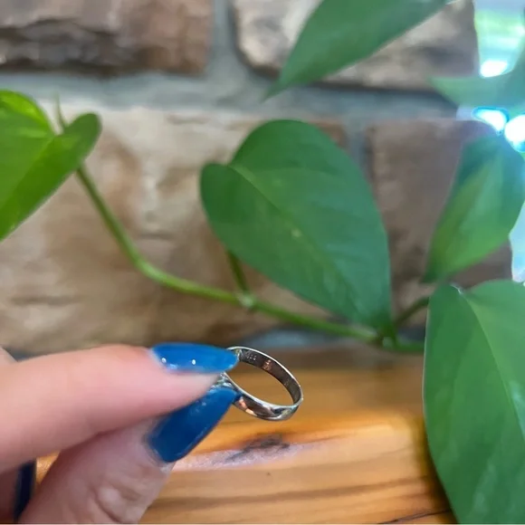 JamesJenny Sterling Silver 925 0.8ct Round CZ Ring (US 5.5) - Picture 4 of 5